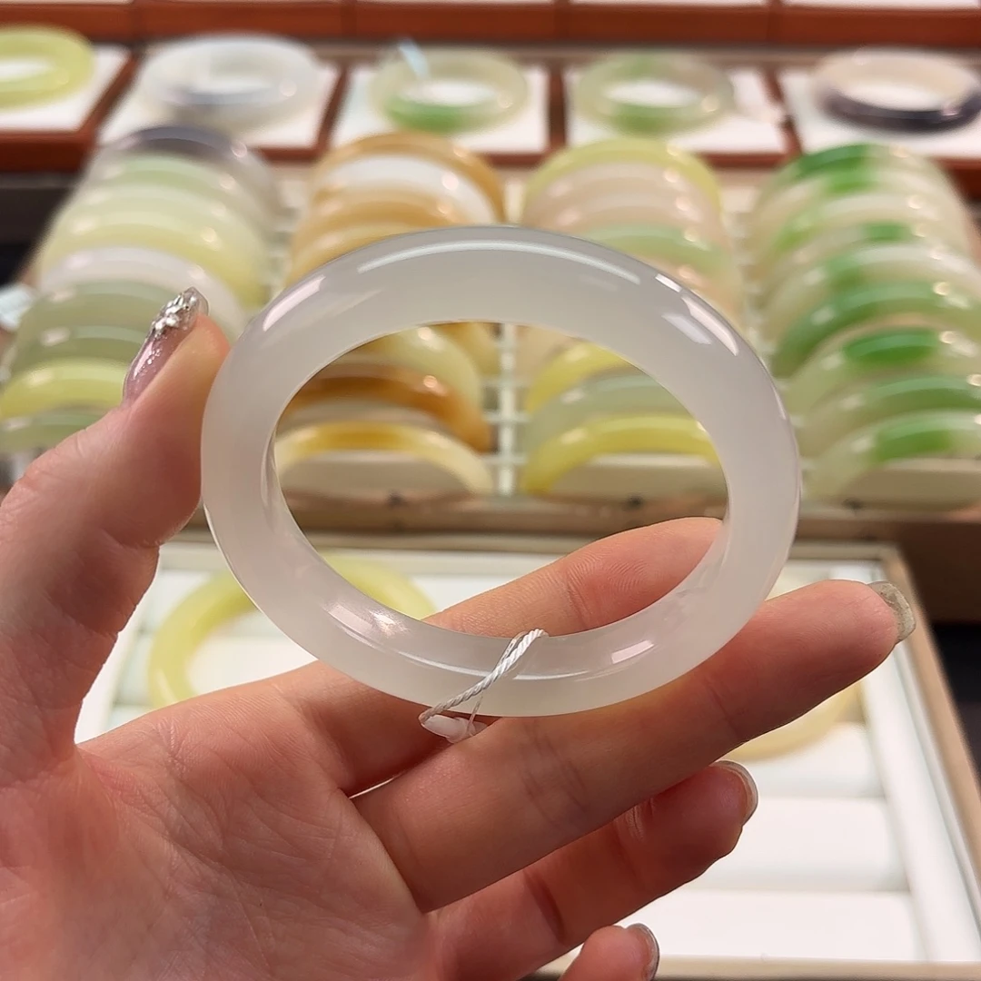 和田玉未镶嵌手镯【高冰变色龙】