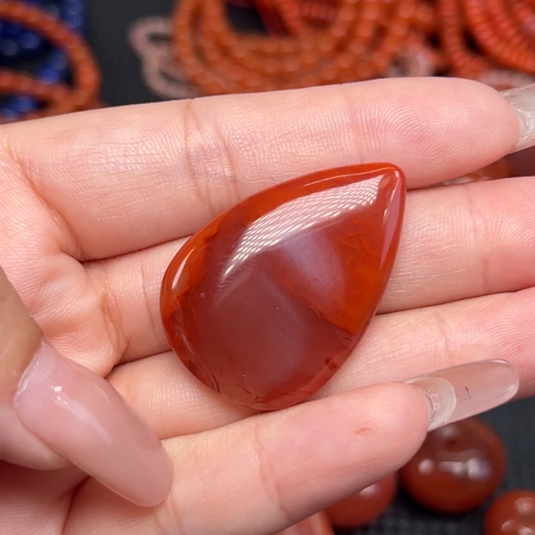 颈饰未镶嵌南红玛瑙