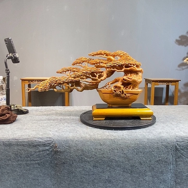 红***旗柏木木雕工艺品摆件