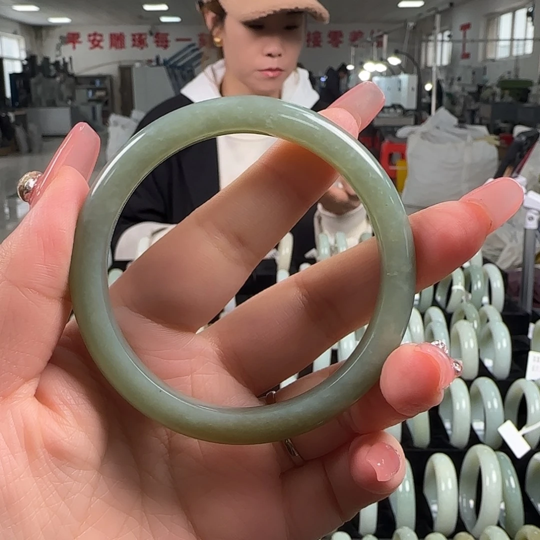 和田玉未镶嵌手镯60.5