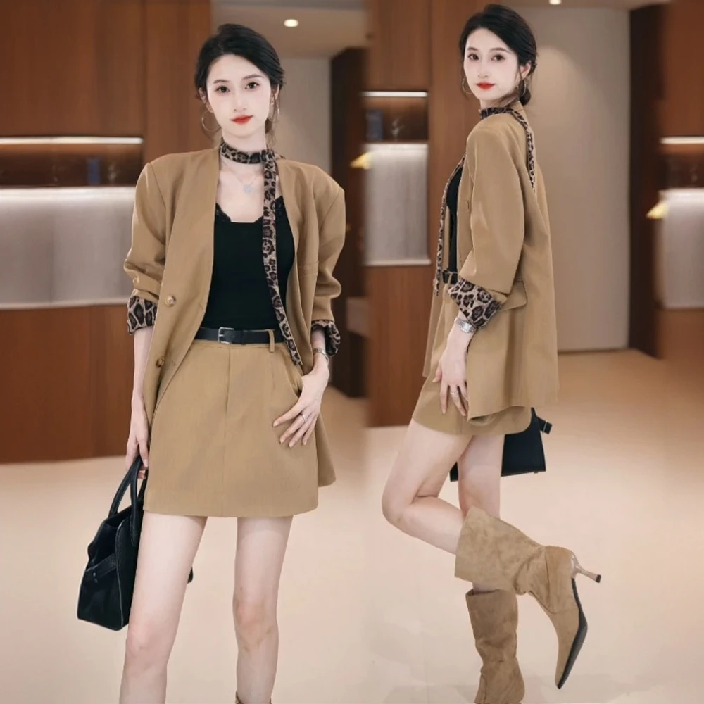 时尚套装女2025秋季新款时髦洋气宽松豹纹拼接西装外套短裙两件套