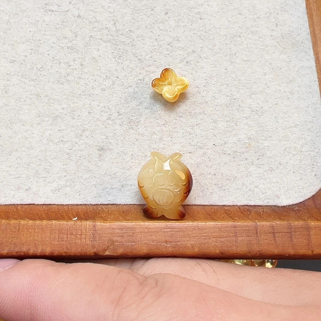 澜***琥珀未镶嵌珠宝奇石