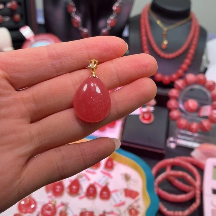 菱锰矿（红纹石）18K金镶嵌颈饰