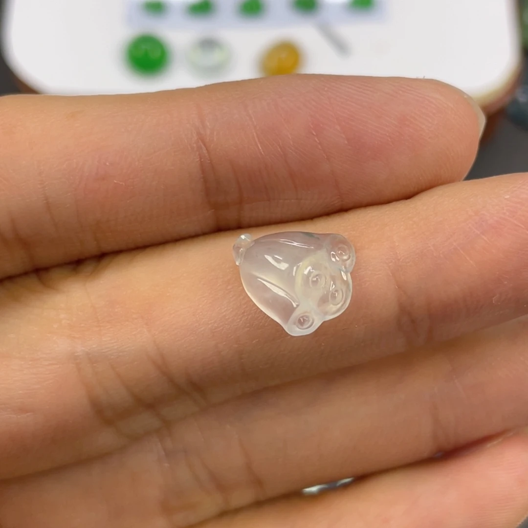 翡翠未镶嵌颈饰翡翠裸石