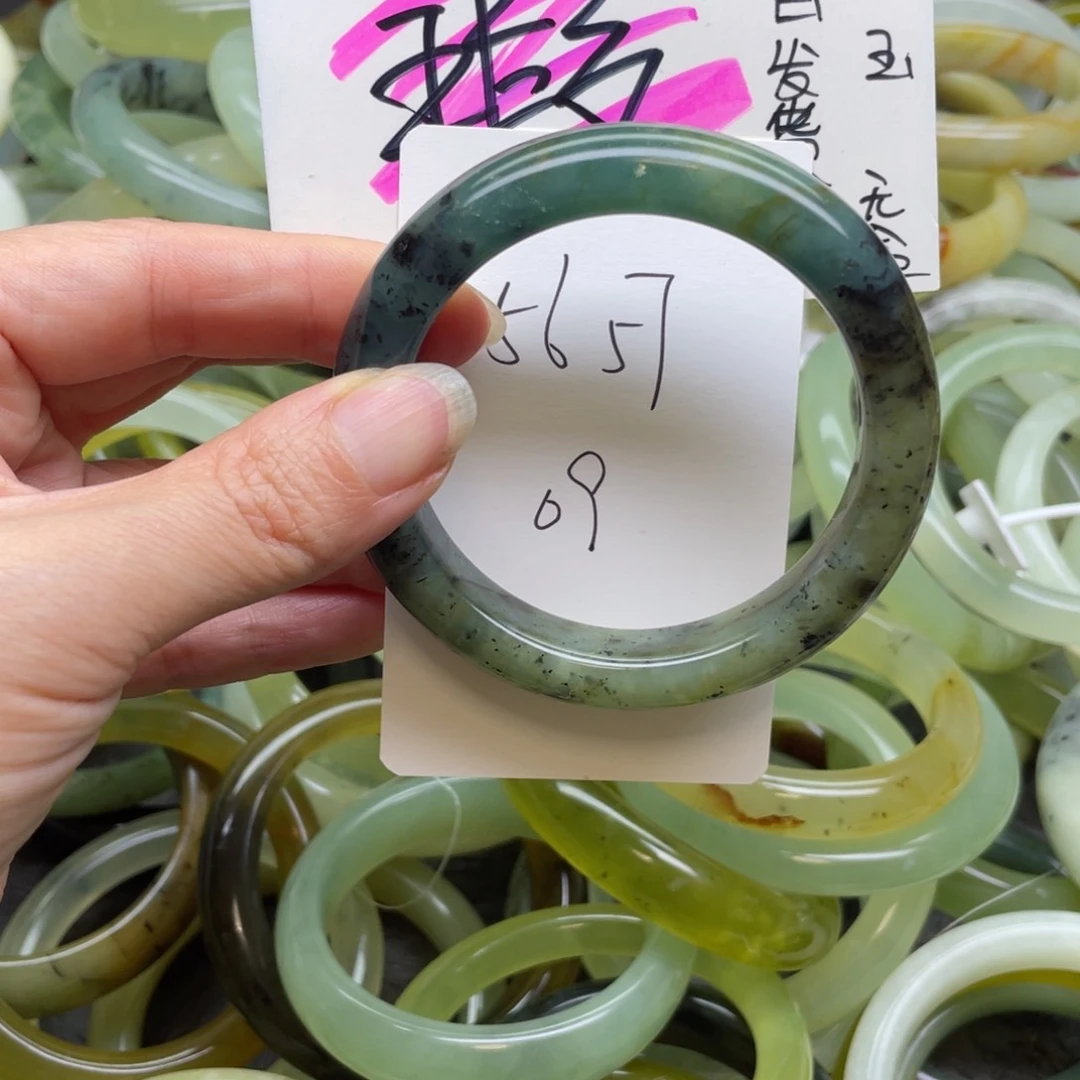 未镶嵌蛇纹石玉手镯