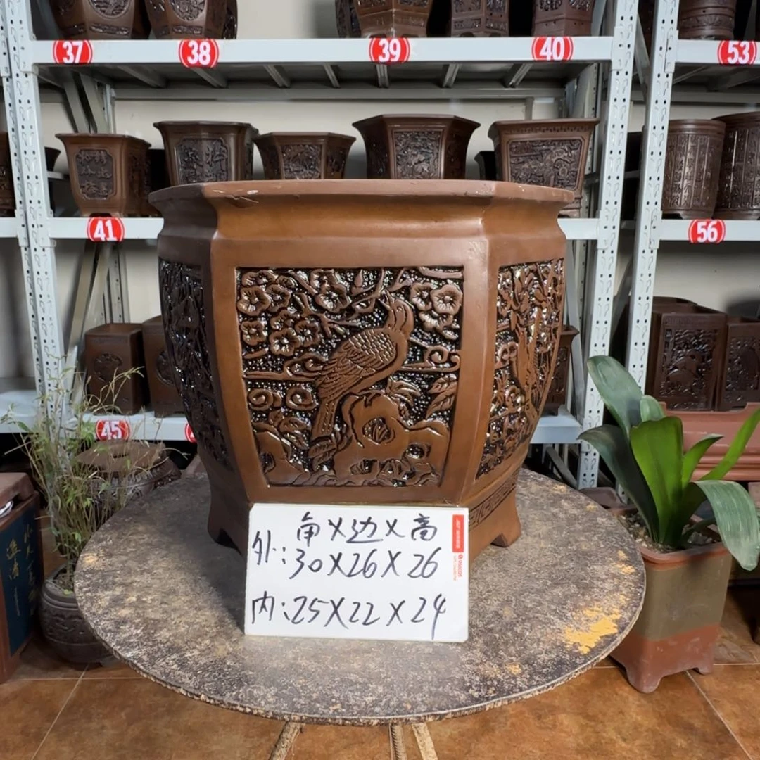 紫砂花盆，有1厘米左右差距，有色差