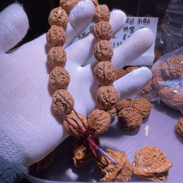 文玩核桃手串秋子