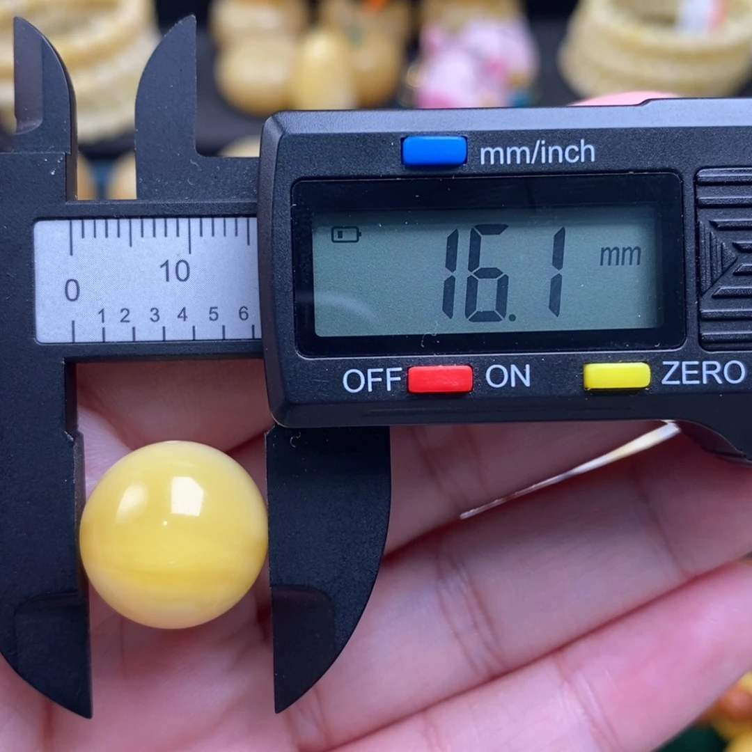 蜜蜡未镶嵌珠宝奇石