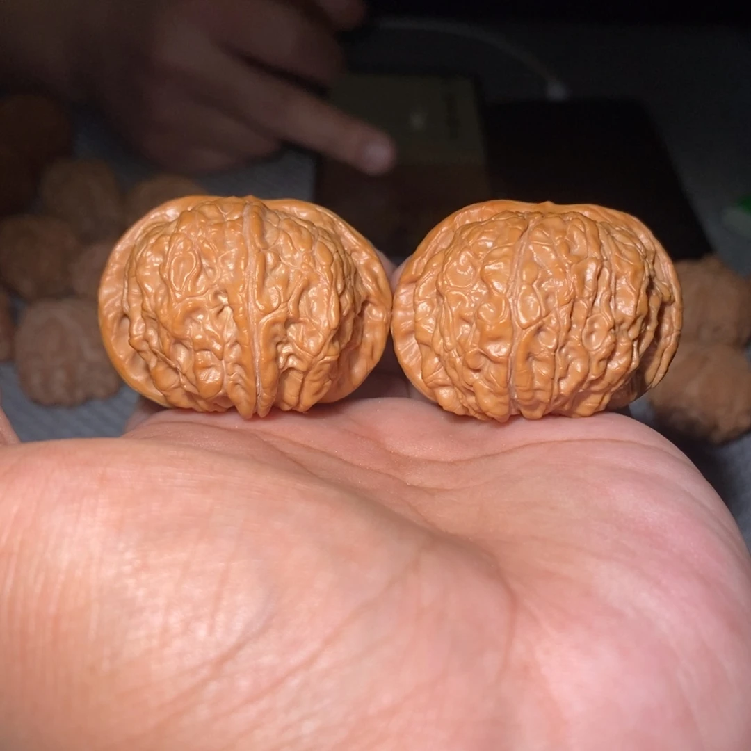 桃核吊坠44尺 血麒麟