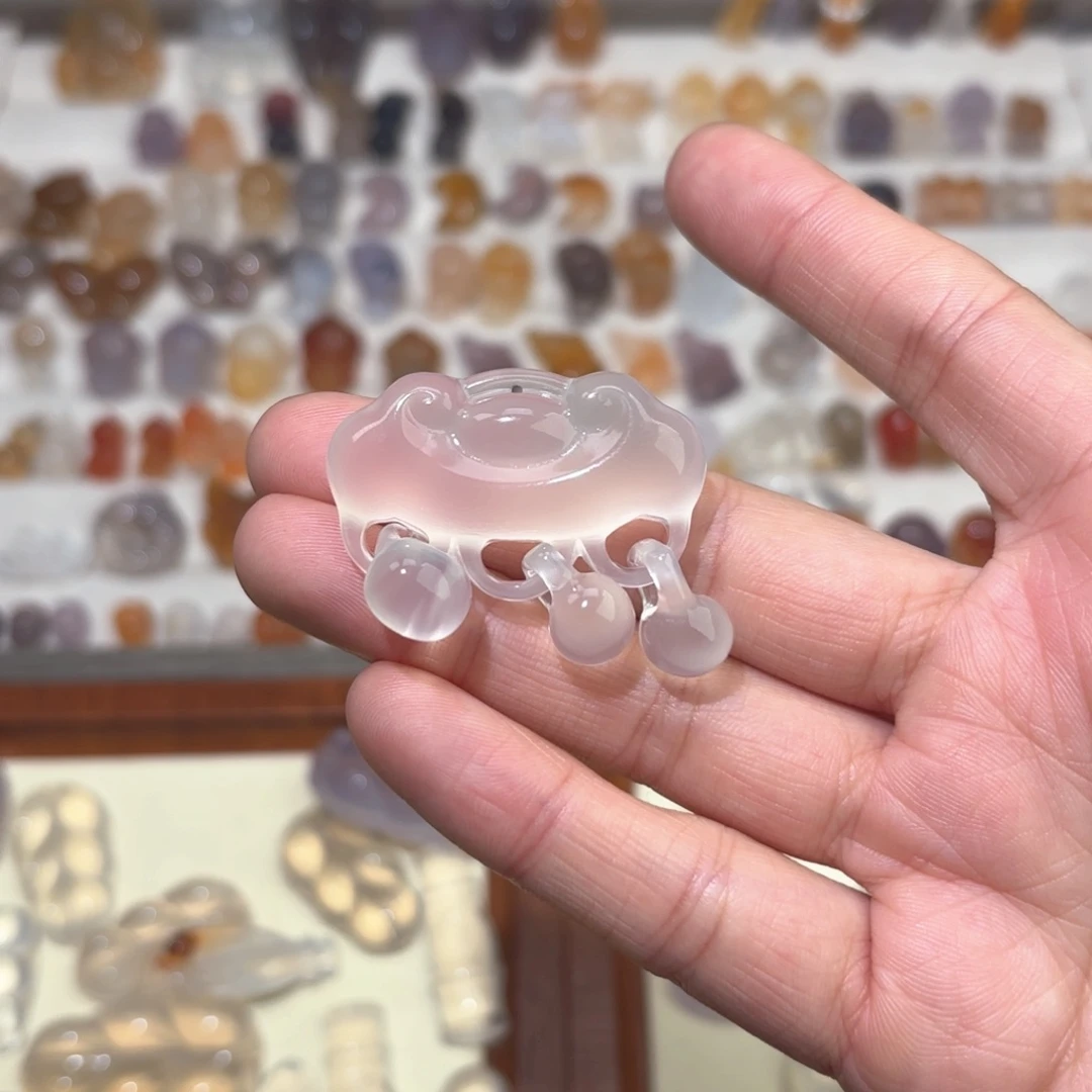 玛瑙/玉髓颈饰未镶嵌苏*年