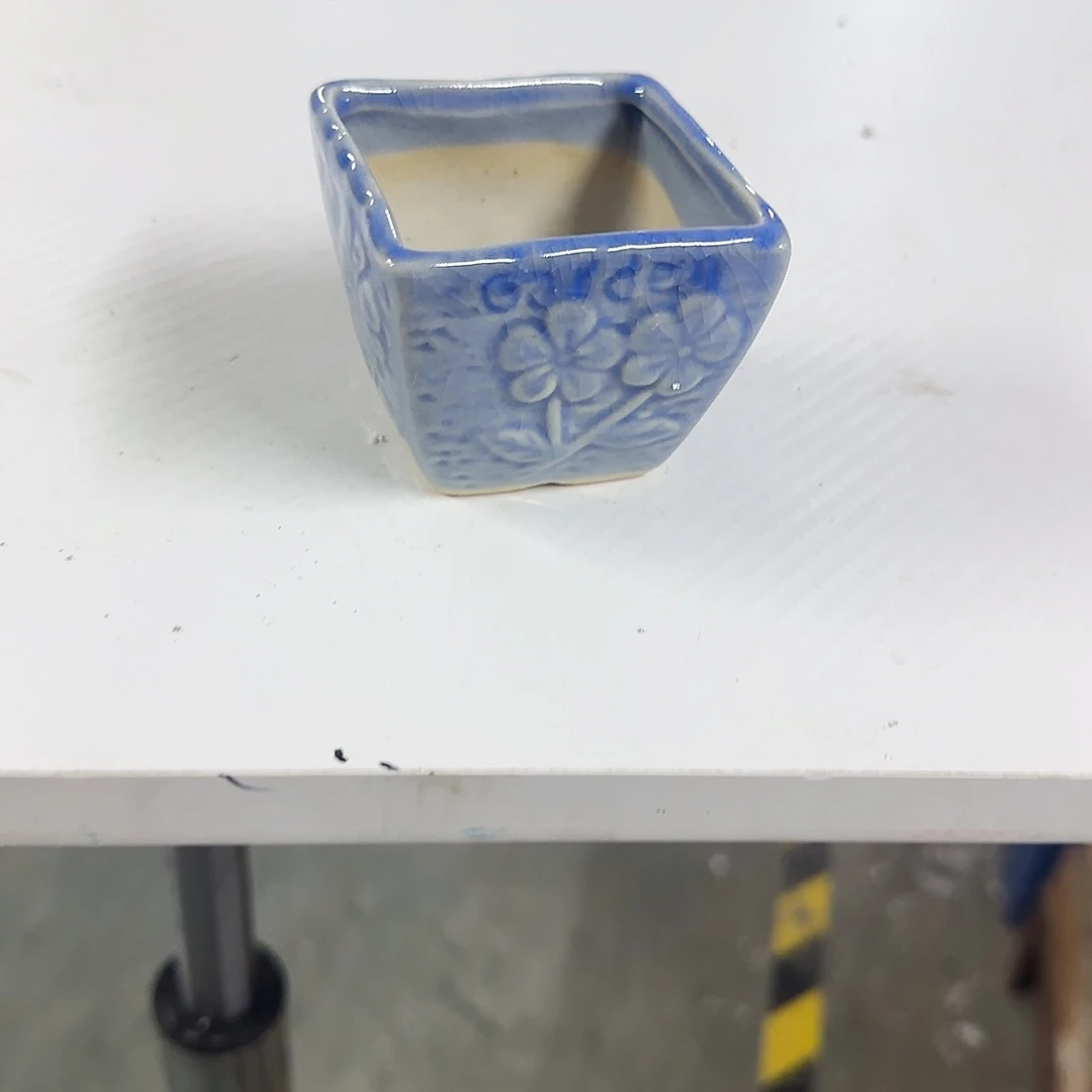 福利局库存尾单·有孔花盆当天满9元发
