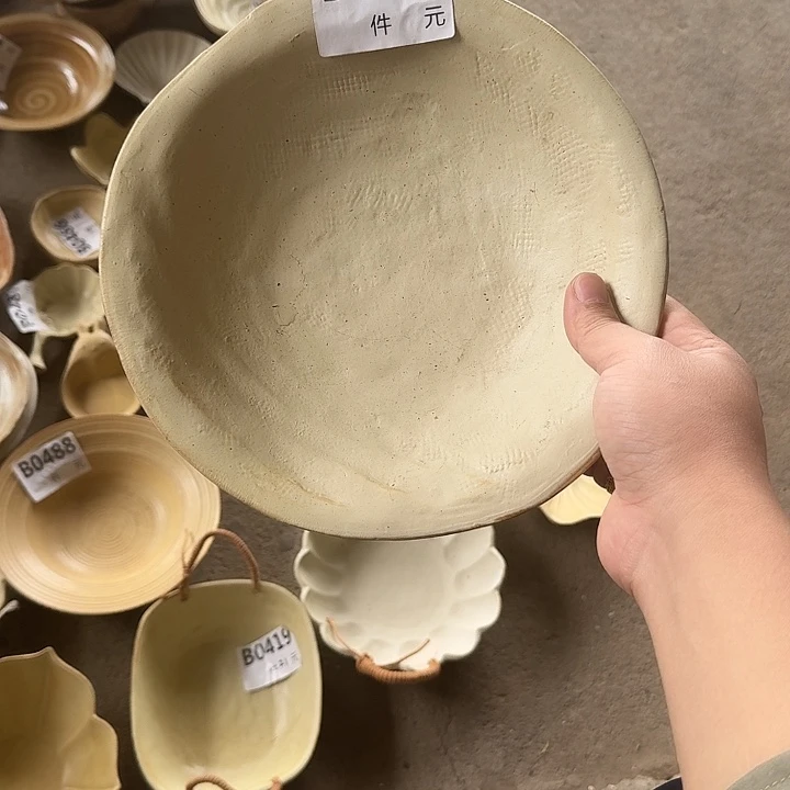 瓷片草帽碗一个装陶瓷