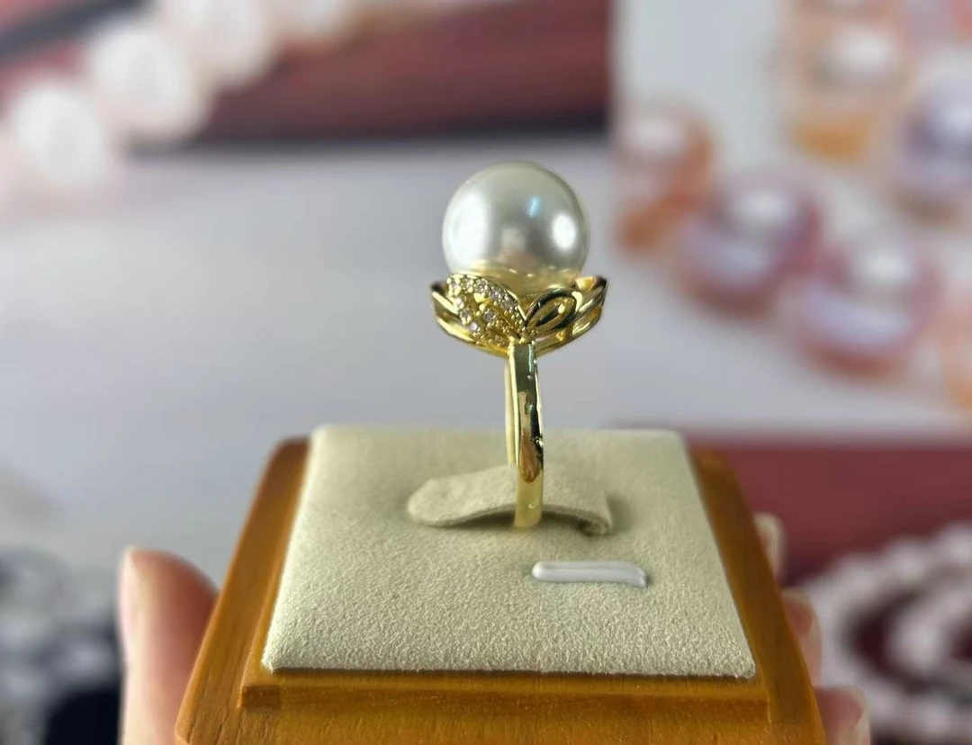 戒指 S050气质白色两叶同心戒指