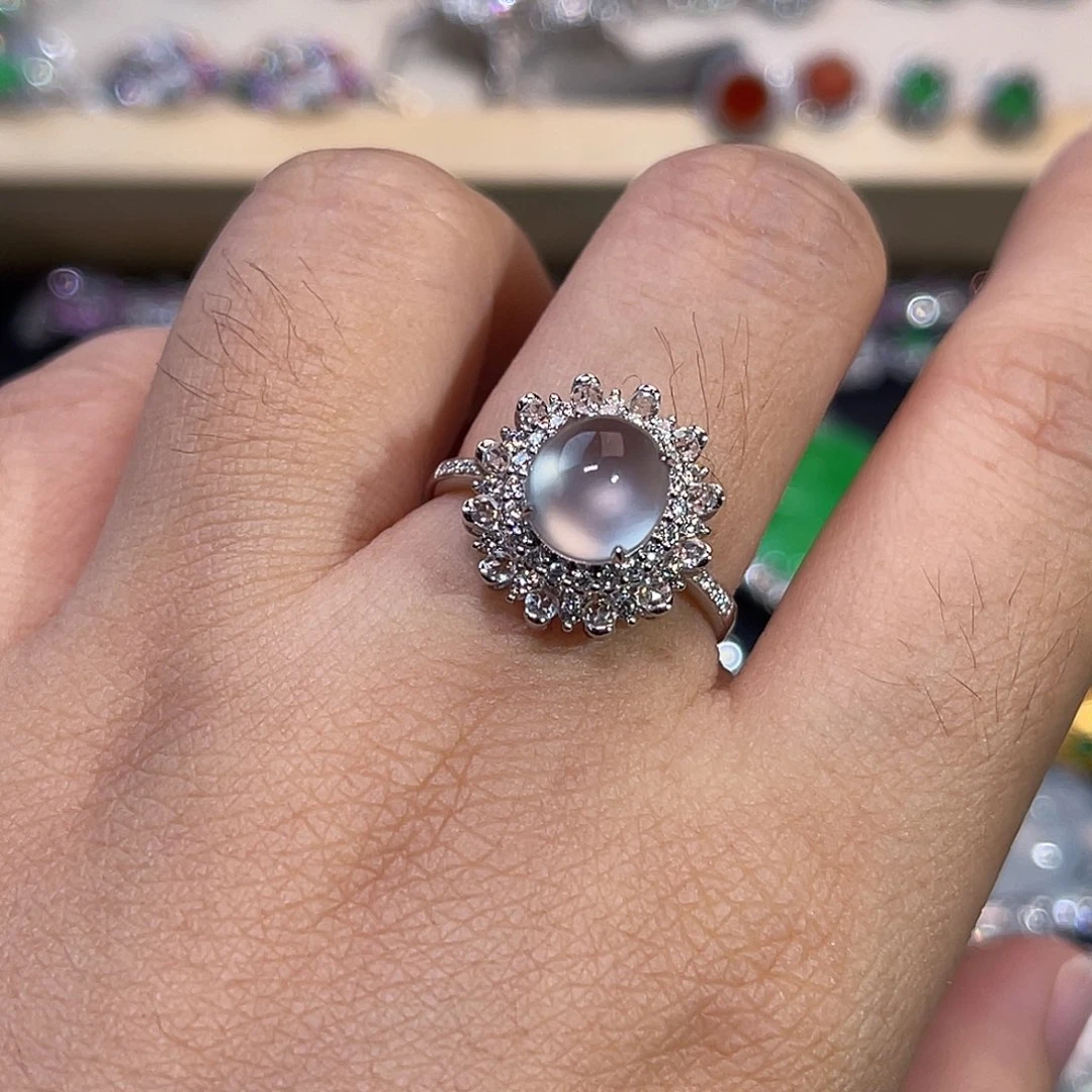 翡翠戒指18K金镶嵌黑钢