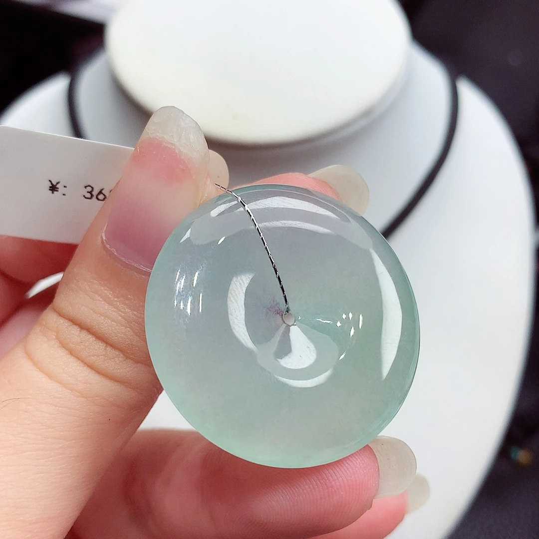 翡翠未镶嵌颈饰翡翠37，32.5/5.6