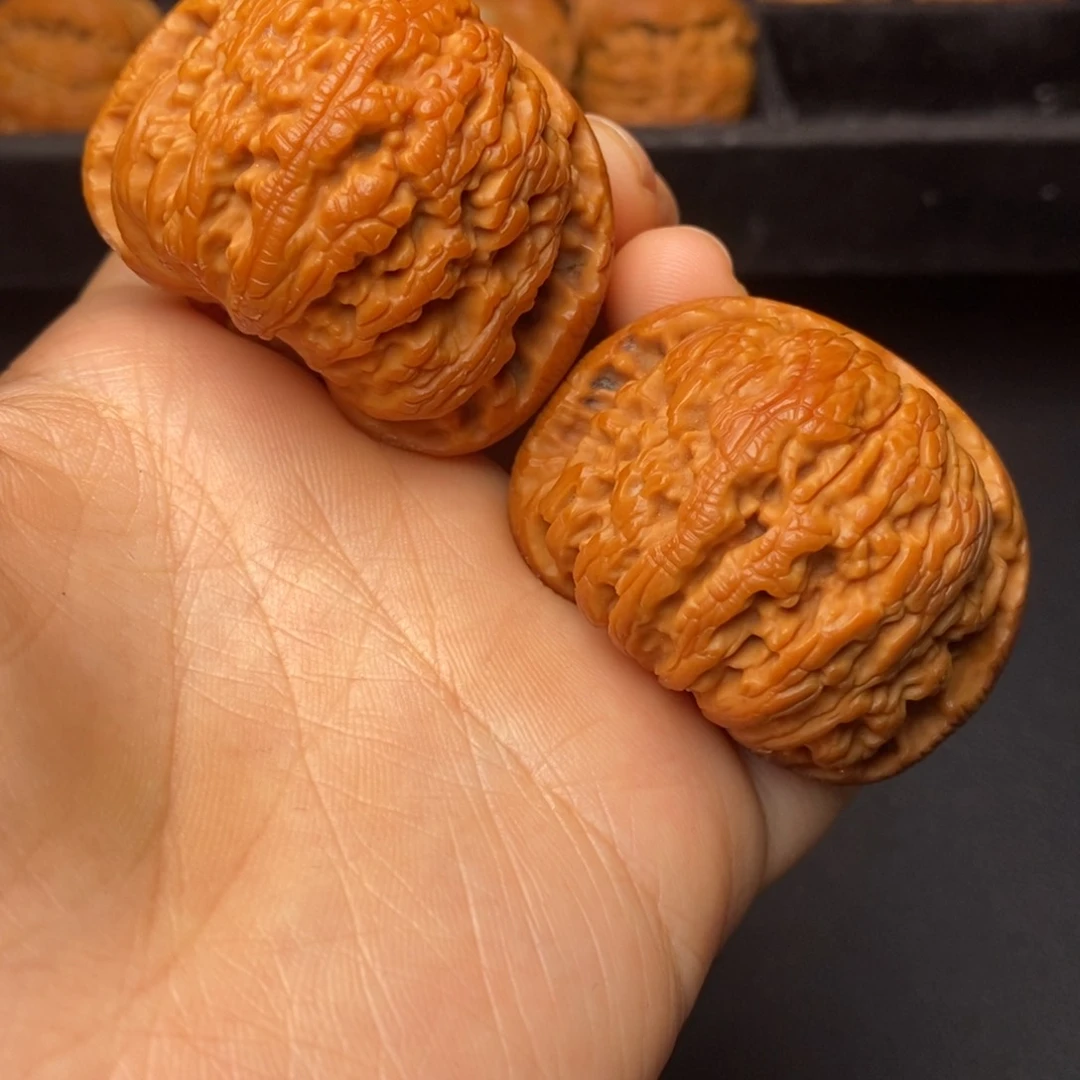 秦岭野生文玩核桃
