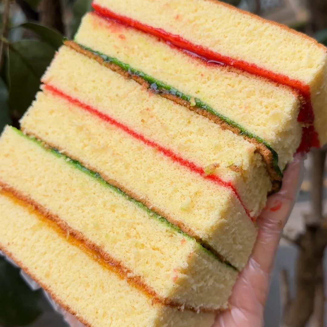 施甸“彩虹蛋糕”小时候的味道，口感偏甜（喜欢吃再下单）
