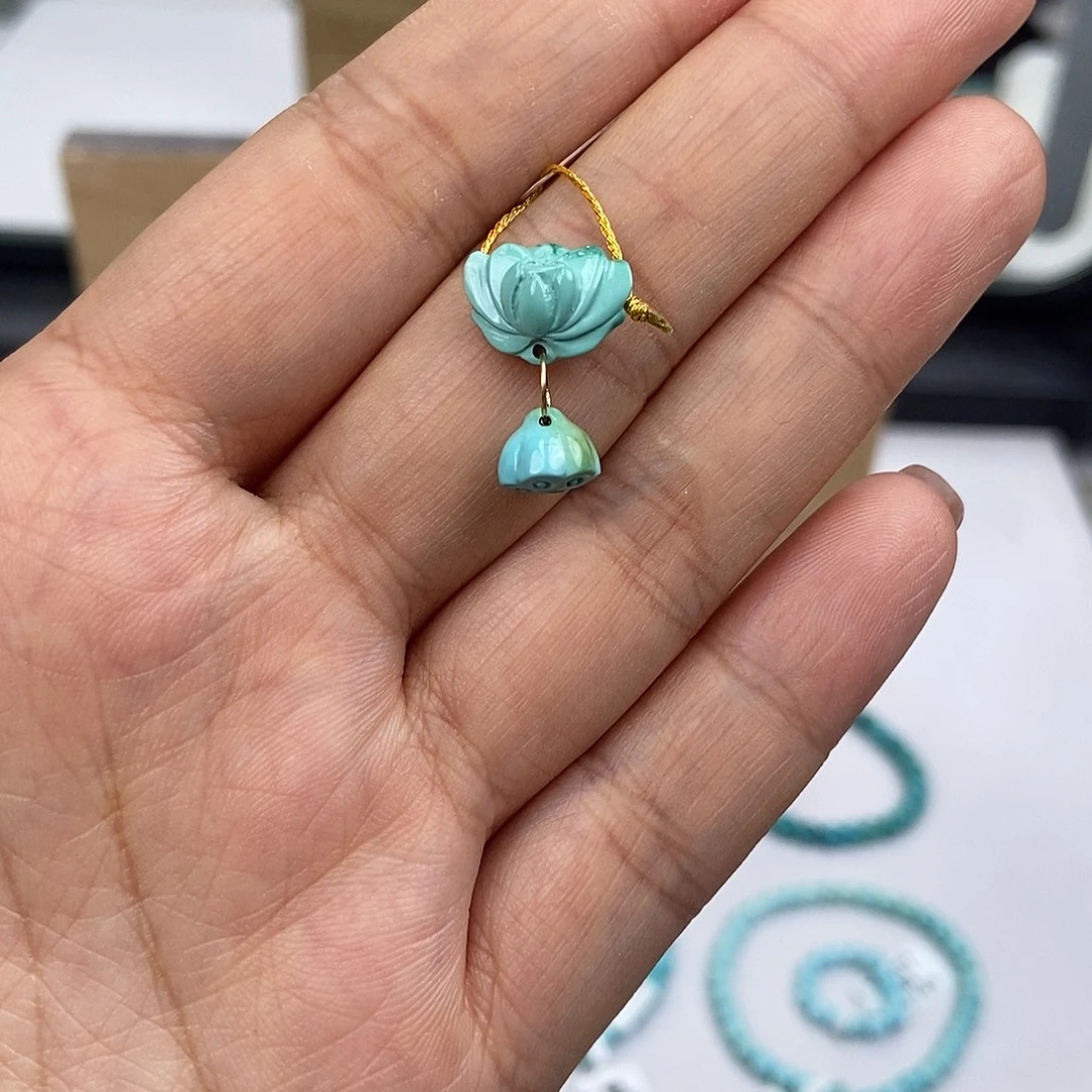 绿松石未镶嵌珠宝奇石