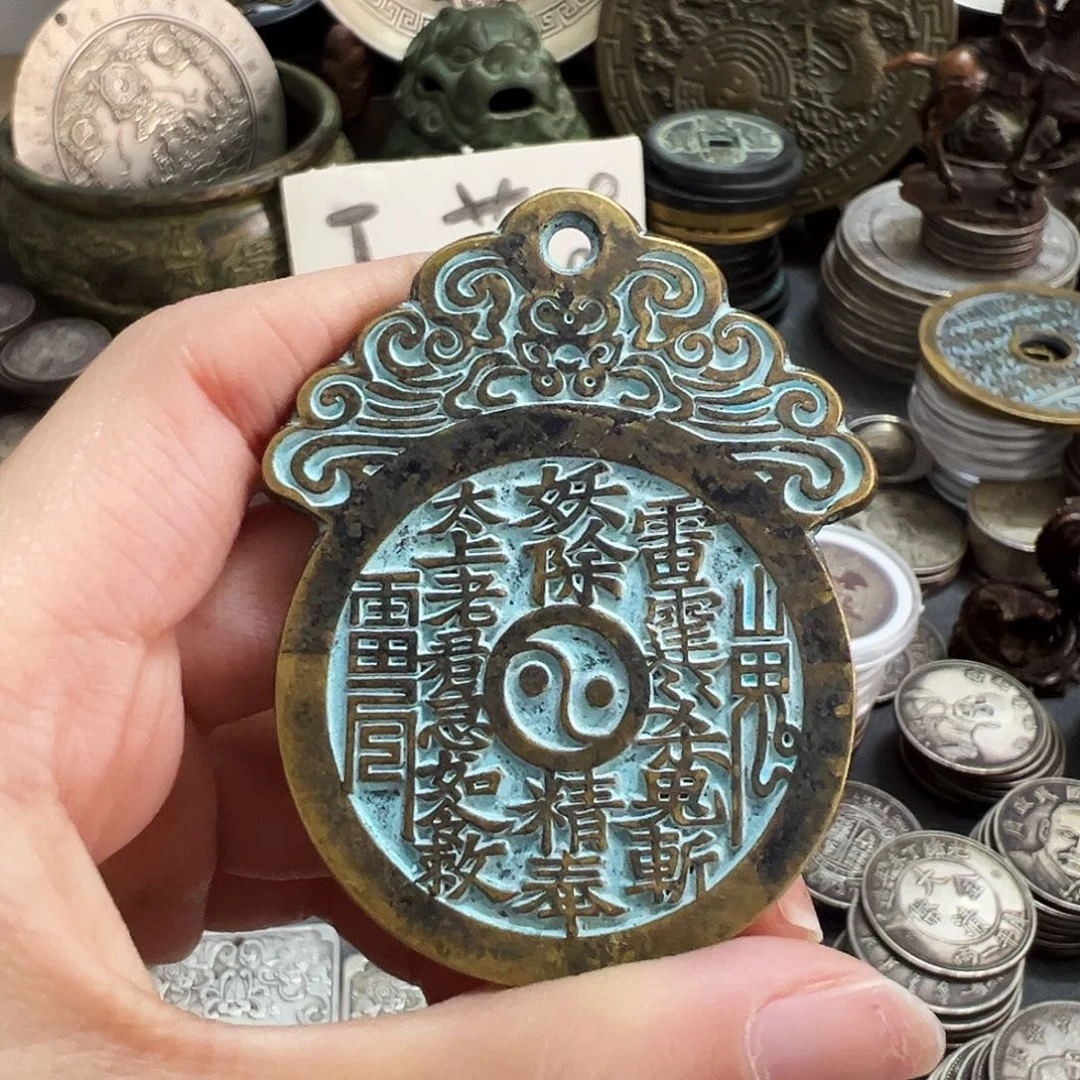 金属复古风格摆件