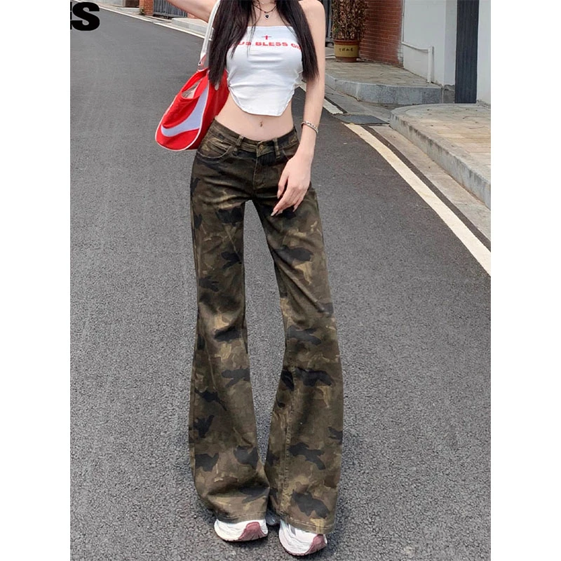 美式复古迷彩微喇低腰牛仔裤女2025夏季新款不贴腿垂感工装喇叭裤