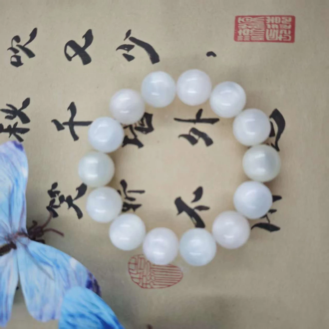 G592时尚潮流精品树脂手串