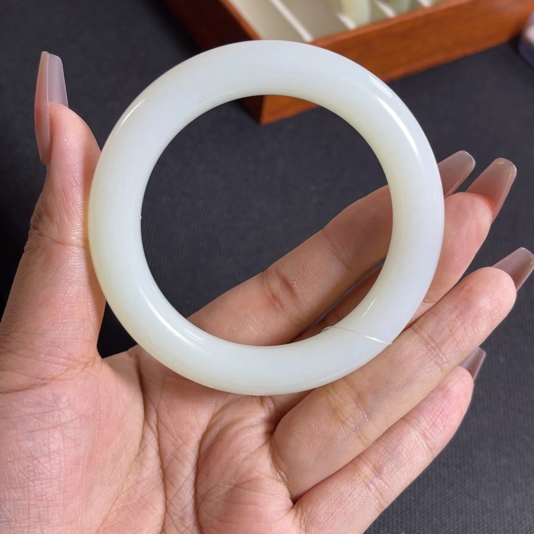 【闪购商品】和田玉手镯未镶嵌