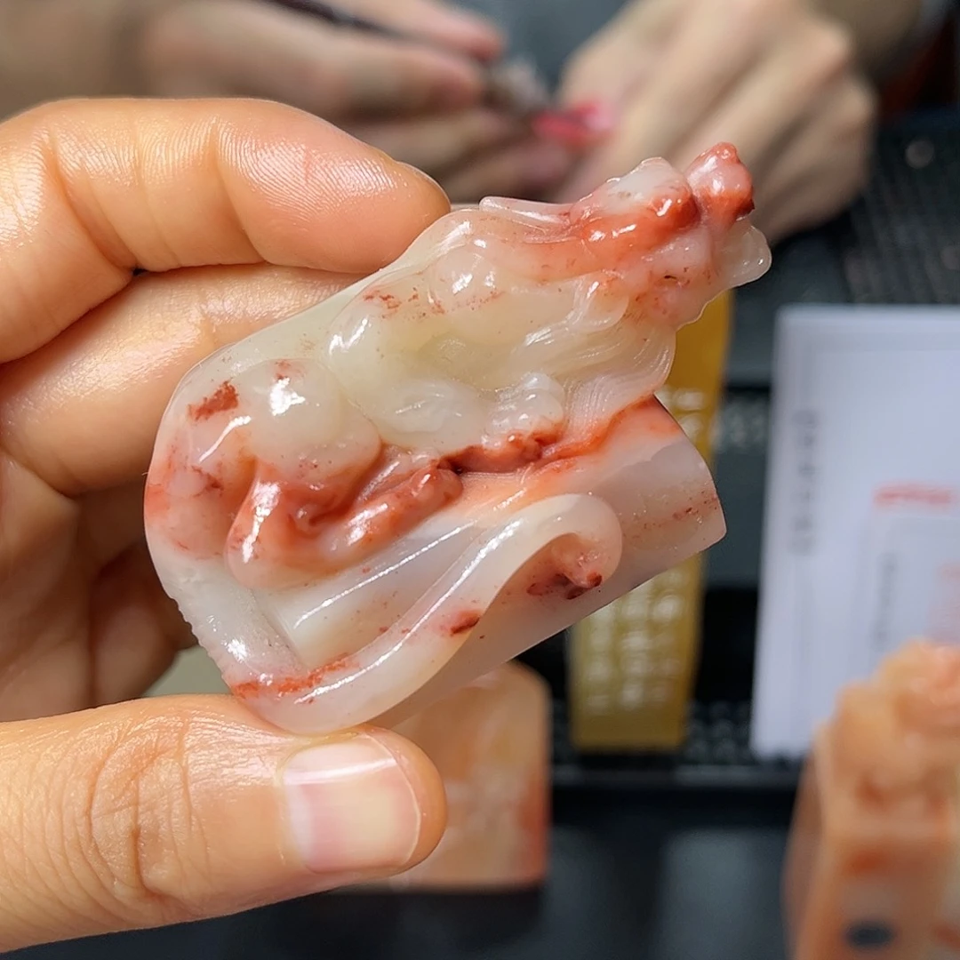 寿山石印石这种现象很明显了呢