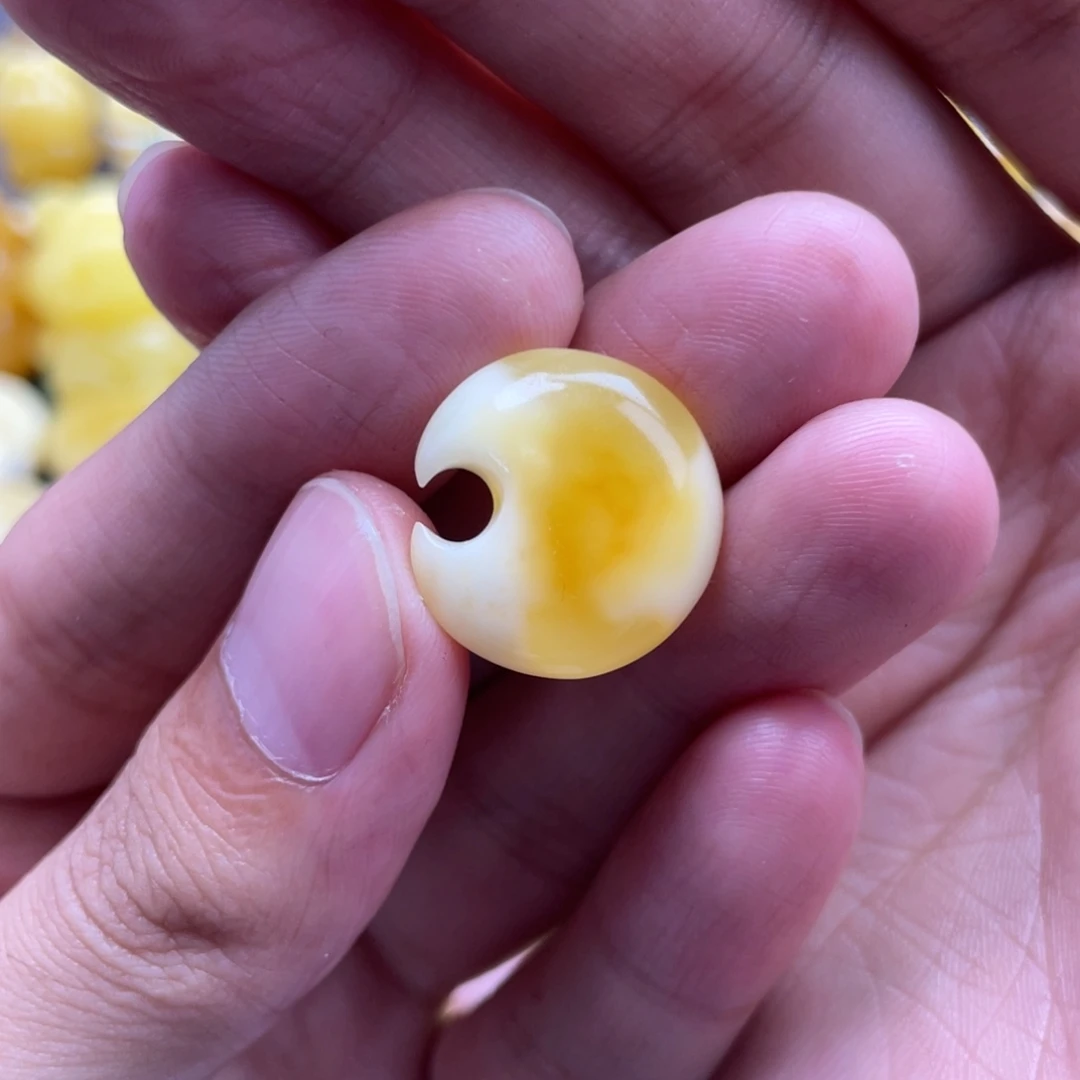 琥珀未镶嵌裸石蜜蜡