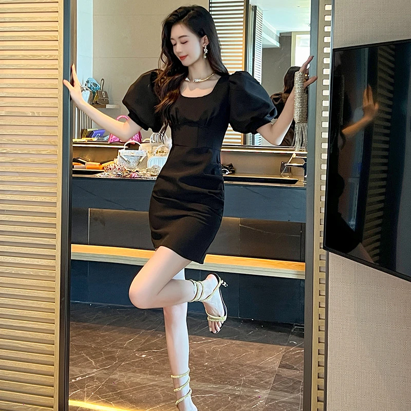 法式包臀裙女2025轻奢赫本风气质泡泡袖收腰显瘦设计感连衣裙9613