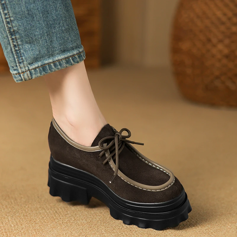 10cm坡跟增高单鞋女2025新款真皮圆头乐福鞋轻便厚底防水台高跟鞋