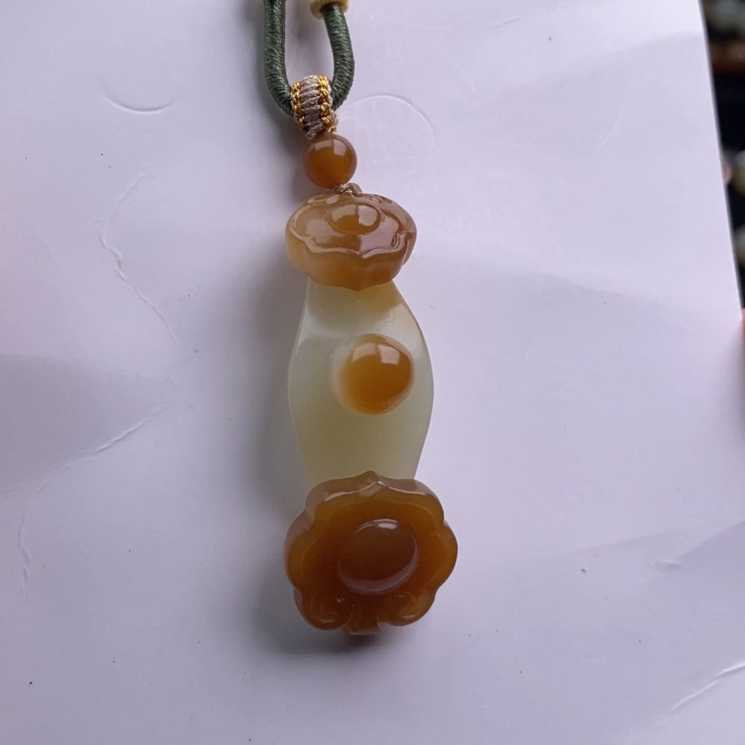 吊坠(不含链)未镶嵌和田玉（糖玉）