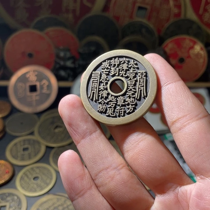 铜天**同现代仿制工艺品