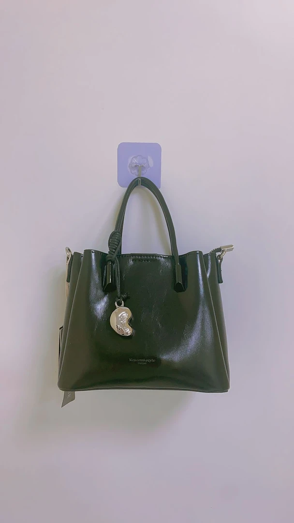 9819#黑色【尺寸：长-宽-高-】气质轻奢休闲百搭时尚女士单肩包