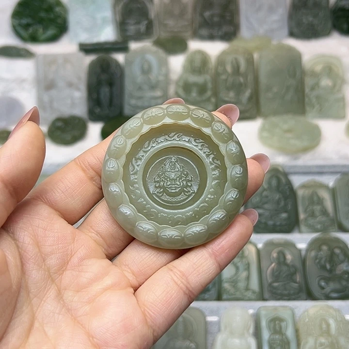 和田玉颈饰未镶嵌Q***子