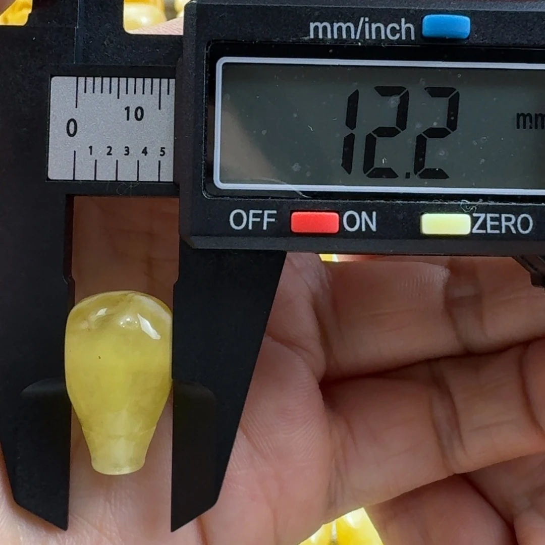 蜜蜡未镶嵌裸石38杂