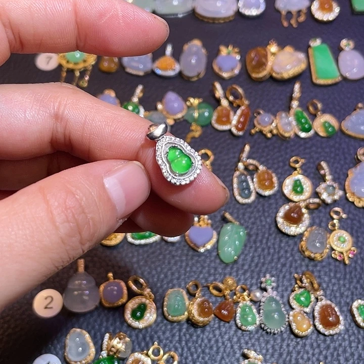 翡翠银S925镶嵌颈饰天然翡翠