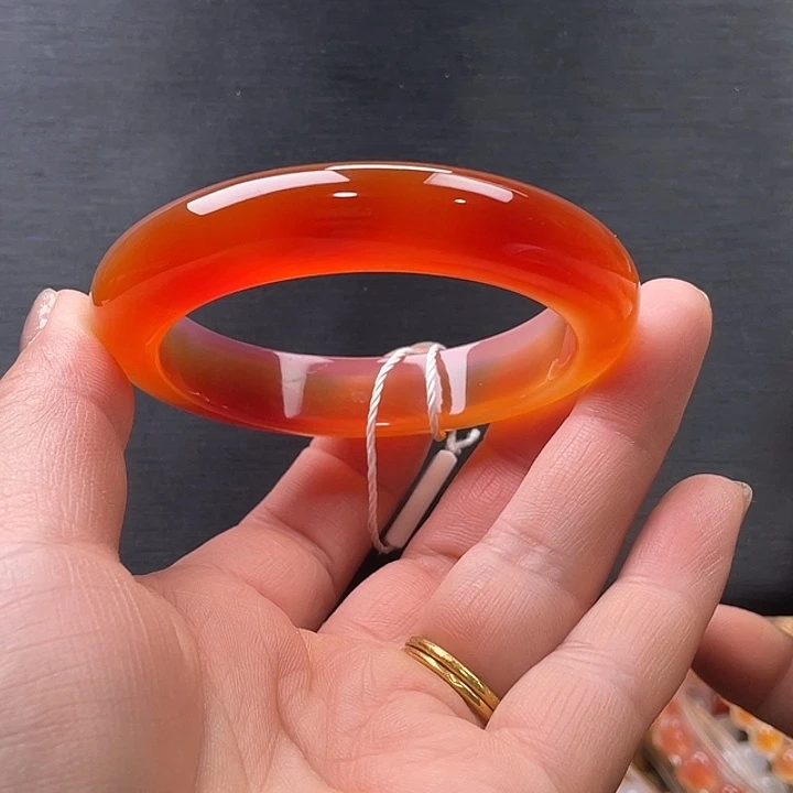 玛瑙/玉髓未镶嵌手镯55.5