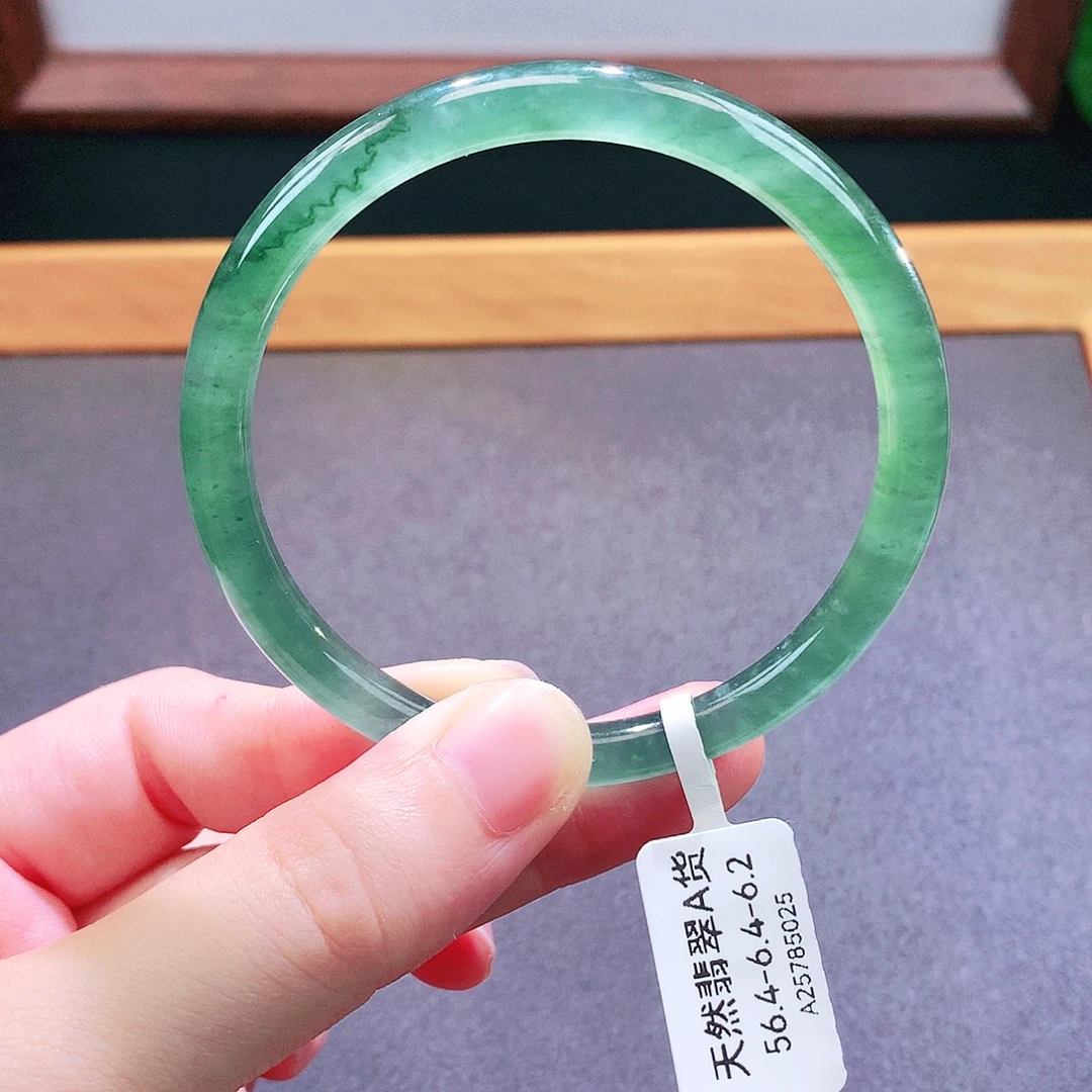 未镶嵌手镯翡翠天然翡翠