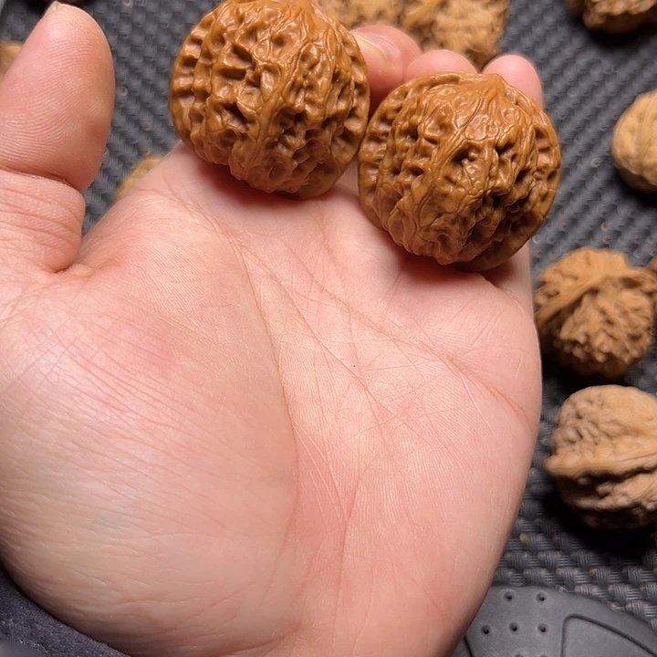 文玩核桃吊坠昌闷