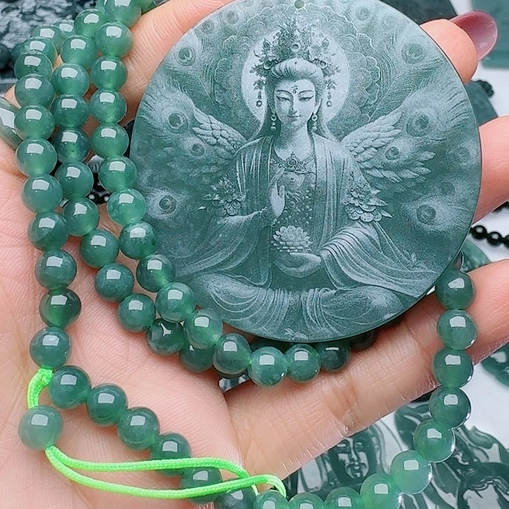 翡翠未镶嵌颈饰多样性发其一
