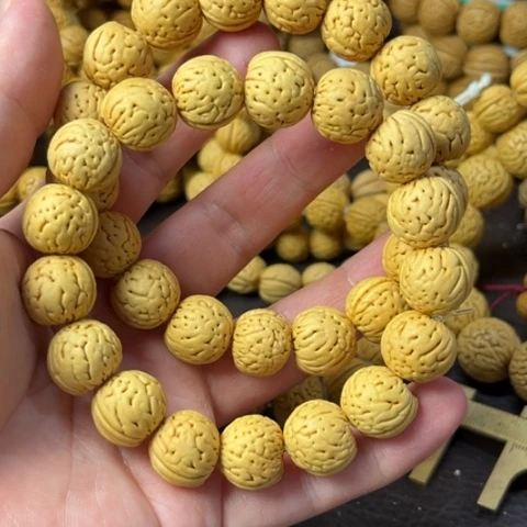 负***代桃核手串15尺寸金丹两条，福利款