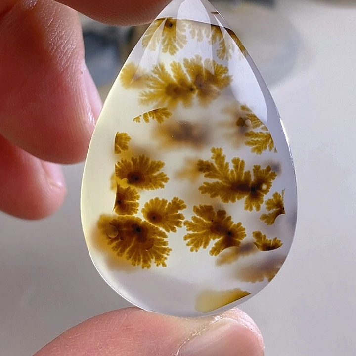 未镶嵌吊坠玛瑙/玉髓陈*客