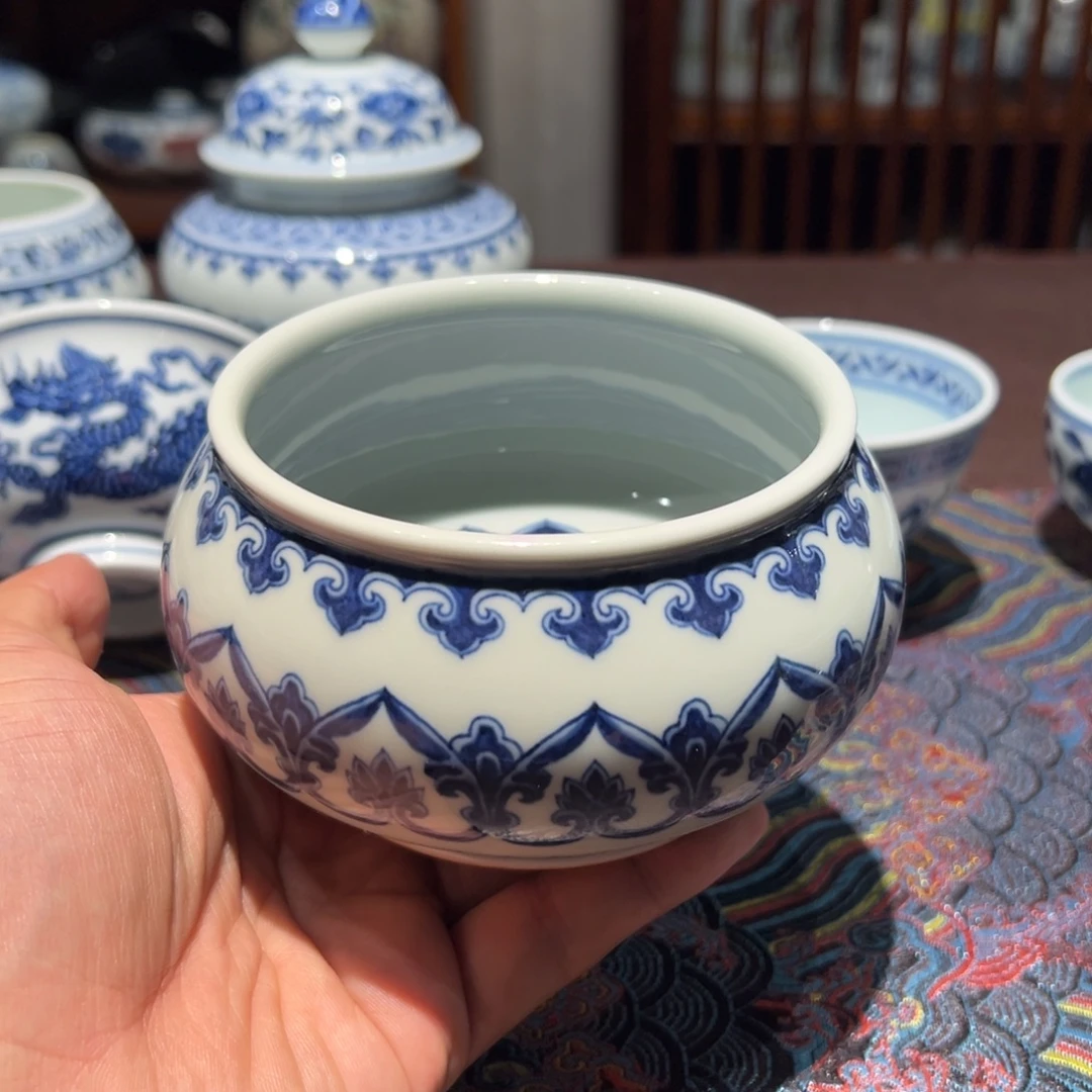 陶精品青花宝相纹小水洗口径约9厘米