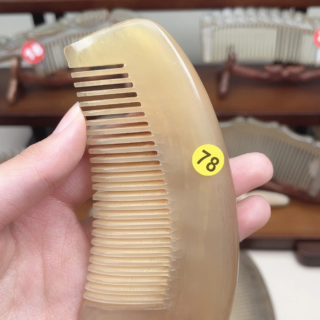 纯手工制作的牛角梳78w*l