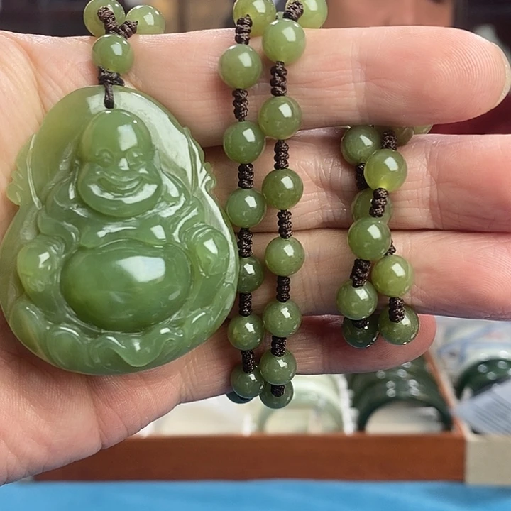 和田玉未镶嵌吊坠(赠链)