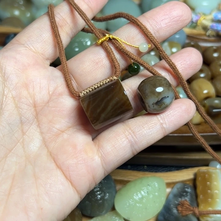 颈饰未镶嵌和田玉陌****y