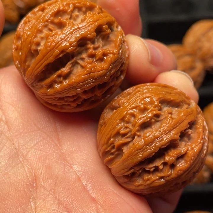 文玩核桃把件秦岭山脉核桃