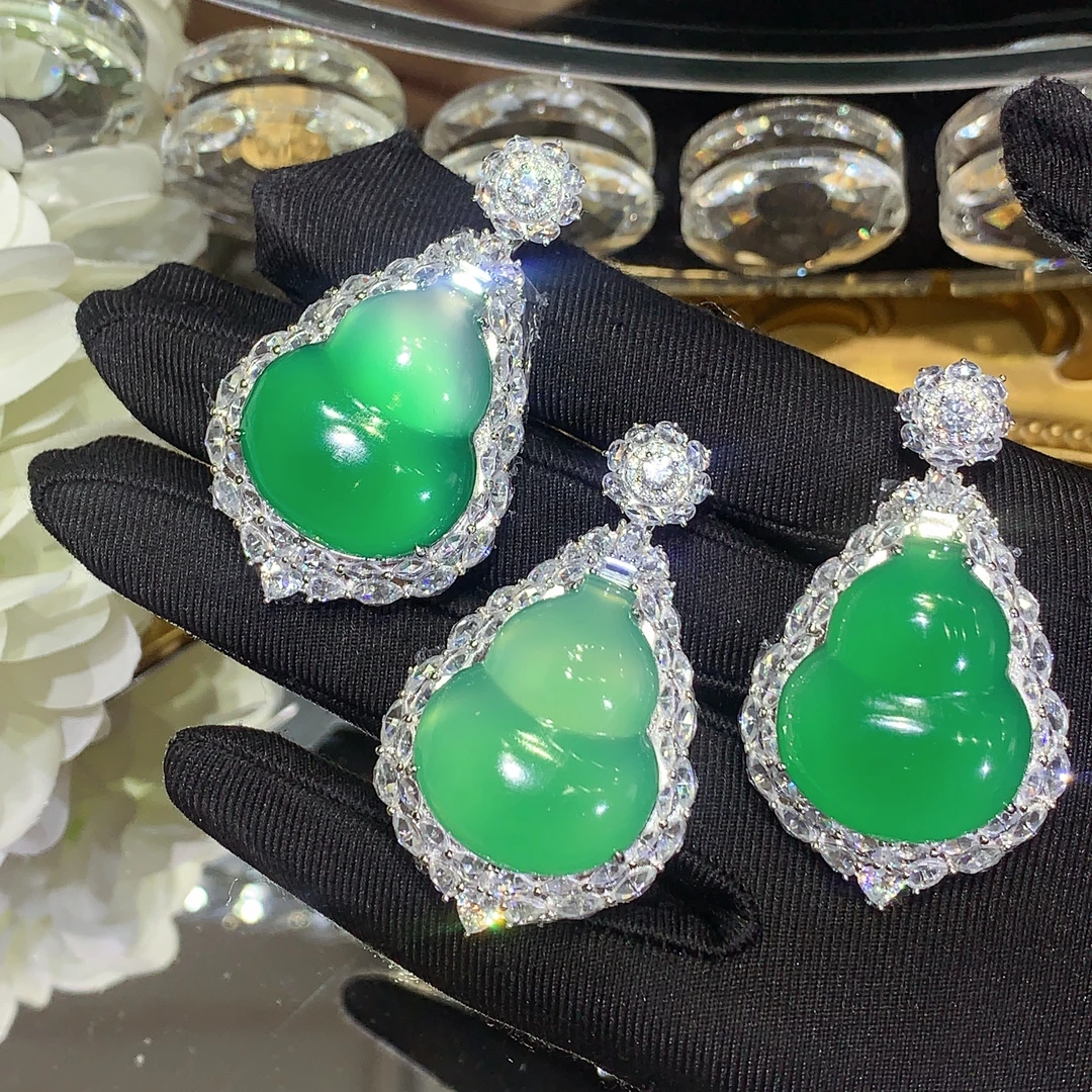 S925银镶绿玉髓葫芦吊坠高级玉石小众设计款百搭挂件颈饰项链显白