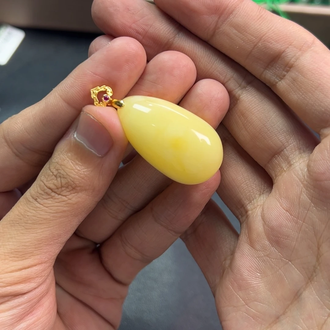 蜜蜡颈饰银S925镶嵌多样性高端老黄蜡蜜蜡大水滴带链子