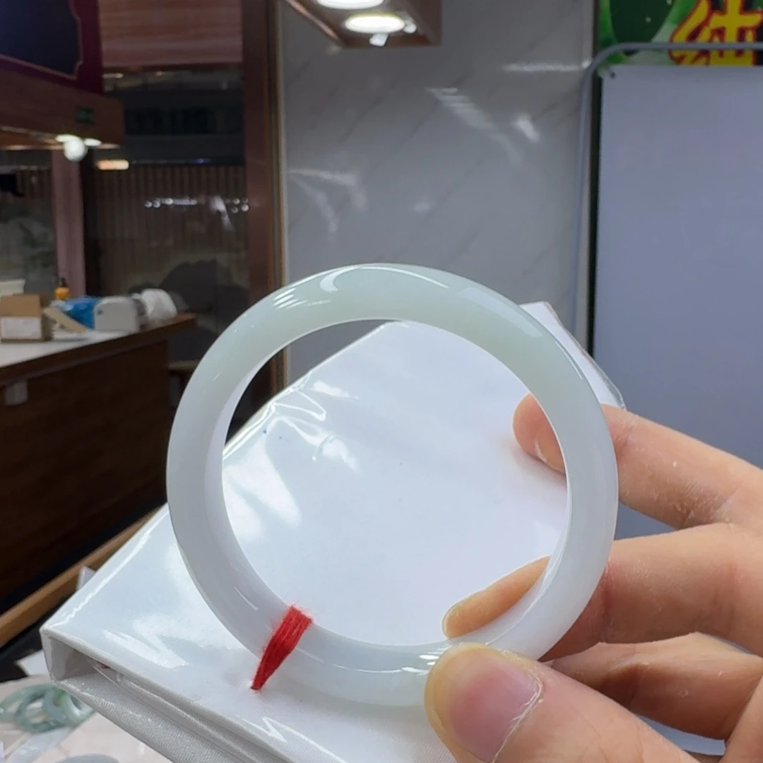 与****翡翠未镶嵌手镯翡翠